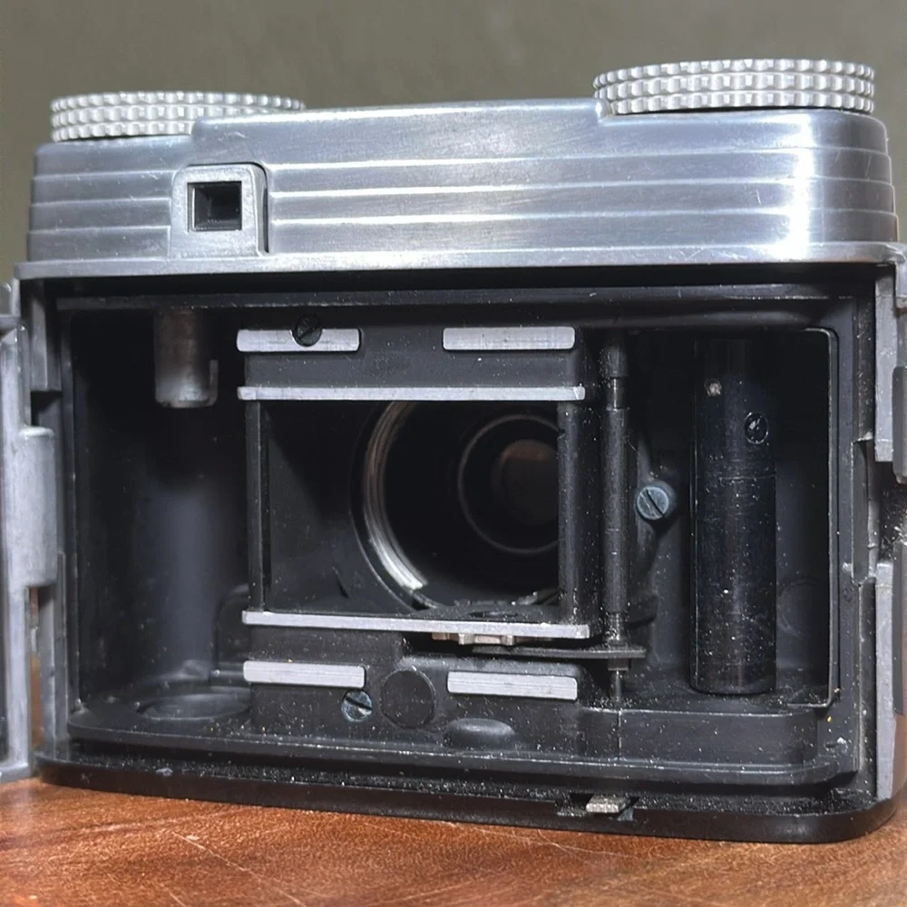 KODAK Signet 35 with Leather Kodak Case - Picture 11 of 16